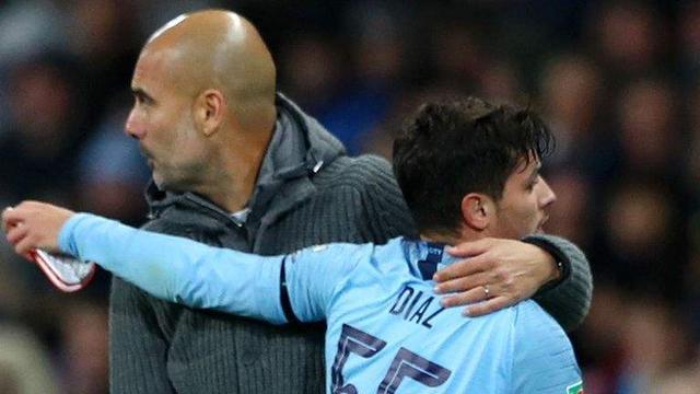 据了4个席 据了4个席